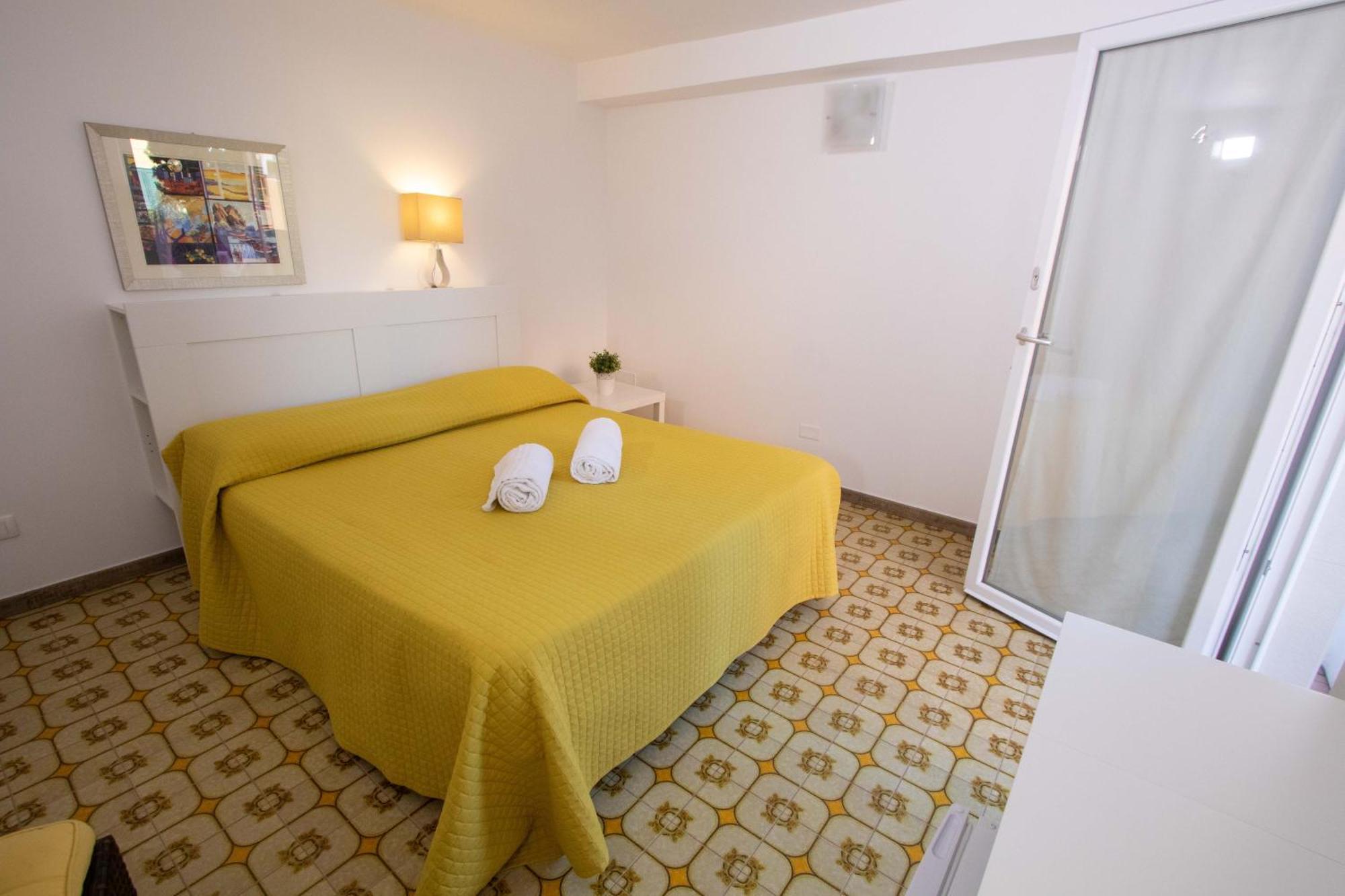 Le Torrette Rooms And Apartments Avola Dış mekan fotoğraf