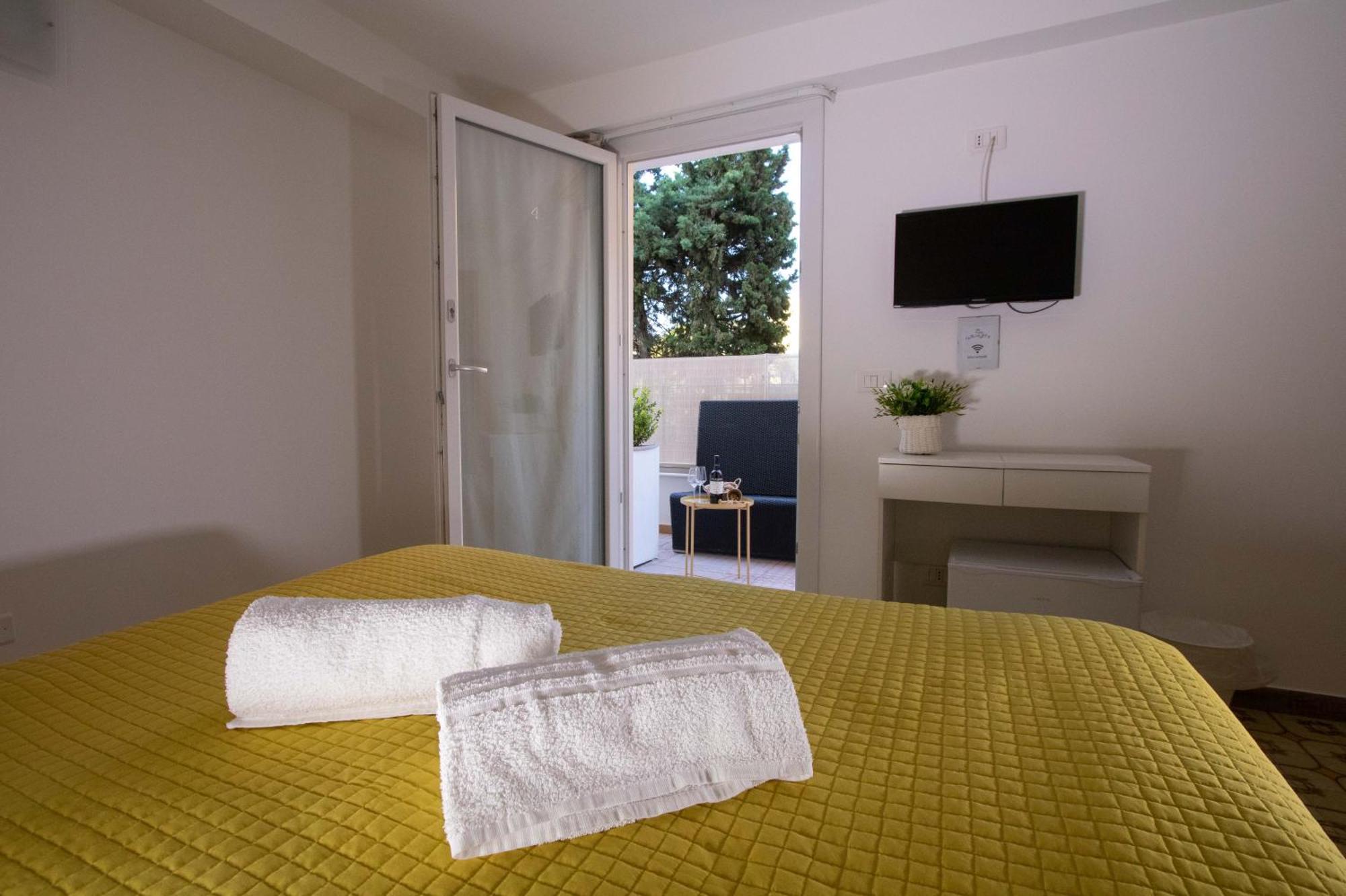 Le Torrette Rooms And Apartments Avola Dış mekan fotoğraf