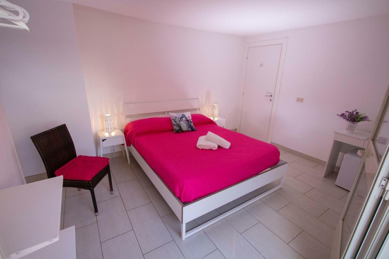 Le Torrette Rooms And Apartments Avola Dış mekan fotoğraf